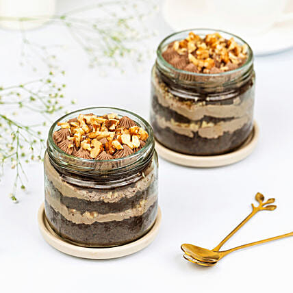 Yummy Choco Walnut Cake Jar