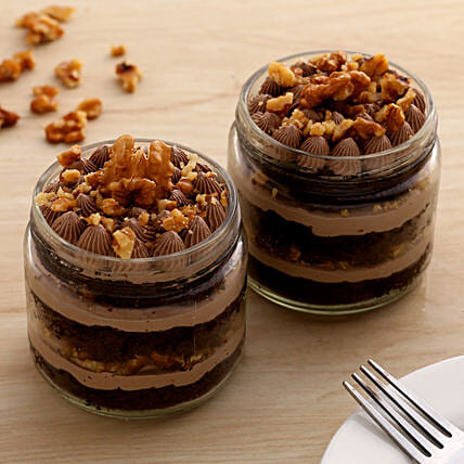 Yummy Choco Walnut Cake Jar